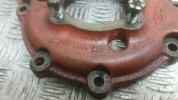 Ford 7610, 8210, 7810 10 Series Transmission Cover 83924960, E0nn7049ba - Gearbox: picture 2 Ford 7610, 8210, 7810 10 Series Transmission Cover 83924960, E0nn7049ba - Gearbox: picture 2
