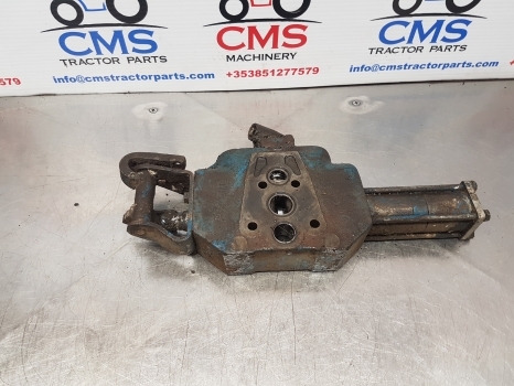 Ford 8700, 9700, Tw Series Tw15 Hydraulic Remote Valve E2nnb950ea - Hydraulic valve for Farm tractor: picture 3 Ford 8700, 9700, Tw Series Tw15 Hydraulic Remote Valve E2nnb950ea - Hydraulic valve for Farm tractor: picture 3