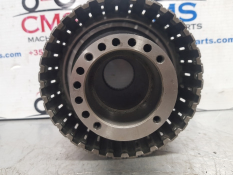 Ford New Holland 40 And Ts Series, 8240 Rear Clutch Housing, 82036853, 82016096 - Clutch and parts for Agricultural machinery: picture 4 Ford New Holland 40 And Ts Series, 8240 Rear Clutch Housing, 82036853, 82016096 - Clutch and parts for Agricultural machinery: picture 4