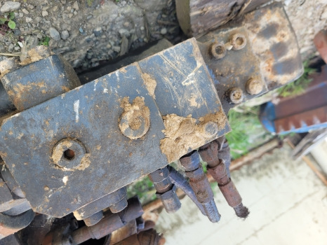 Hyundai Hx220lc Boom Lift Ram Check, Safety Lock Valve 31q6-55012gg - Hydraulics for Excavator: picture 3 Hyundai Hx220lc Boom Lift Ram Check, Safety Lock Valve 31q6-55012gg - Hydraulics for Excavator: picture 3