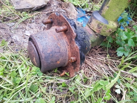 International Case 885, 884 85, 84 Xl Ser Front Axle Assy 3121242r92, 549667r92 - Front axle for Farm tractor: picture 2 International Case 885, 884 85, 84 Xl Ser Front Axle Assy 3121242r92, 549667r92 - Front axle for Farm tractor: picture 2