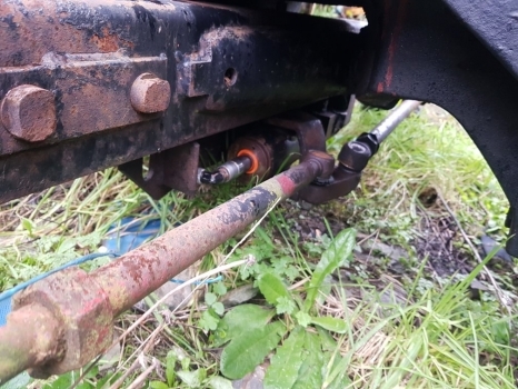 International Case 885, 884 85, 84 Xl Ser Front Axle Assy 3121242r92, 549667r92 - Front axle for Farm tractor: picture 3 International Case 885, 884 85, 84 Xl Ser Front Axle Assy 3121242r92, 549667r92 - Front axle for Farm tractor: picture 3