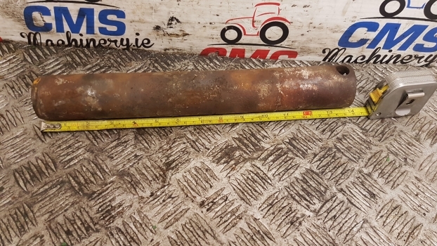 Jcb 3cx Front Axle Pin Pivot 811/10011 - Front axle for Backhoe loader: picture 1 Jcb 3cx Front Axle Pin Pivot 811/10011 - Front axle for Backhoe loader: picture 1