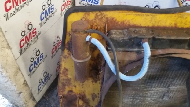 Jcb 410 Engine Water Cooling Radiator Assembly With Cab Panel, Pipes, Cowling. - Radiator for Wheel loader: picture 2 Jcb 410 Engine Water Cooling Radiator Assembly With Cab Panel, Pipes, Cowling. - Radiator for Wheel loader: picture 2