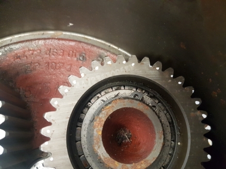 John Deere 2650 Front Axle Hub Hat Assy L60111, L60110, 4472463005, 4472363006 - Hub for Farm tractor: picture 3 John Deere 2650 Front Axle Hub Hat Assy L60111, L60110, 4472463005, 4472363006 - Hub for Farm tractor: picture 3