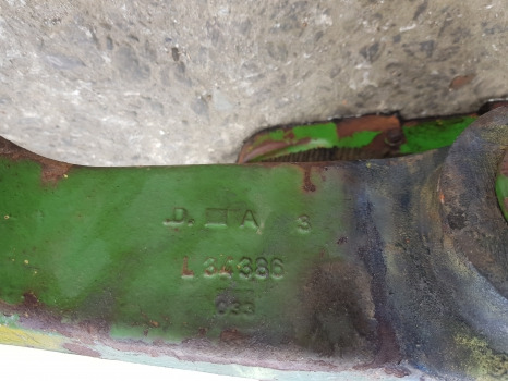 John Deere 3040 , 3030, 3140, Rockshaft Housing With Arms L37070, Al39576 - Hydraulics: picture 4 John Deere 3040 , 3030, 3140, Rockshaft Housing With Arms L37070, Al39576 - Hydraulics: picture 4