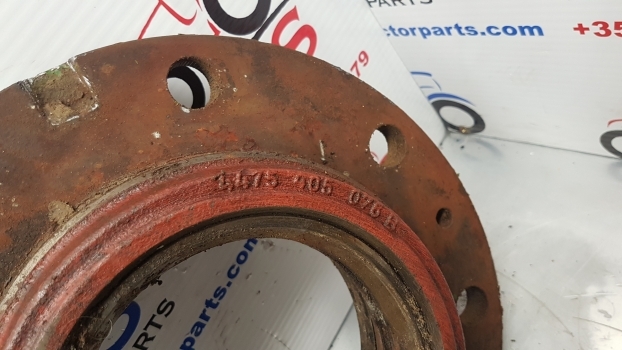 John Deere 6000 Series 6300, 6400, 6320, 6420 Front Axle Hub Bolt Plate L100238 - Hub for Farm tractor: picture 2 John Deere 6000 Series 6300, 6400, 6320, 6420 Front Axle Hub Bolt Plate L100238 - Hub for Farm tractor: picture 2