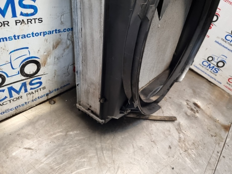 John Deere 6145r, 6r, Engine Water Cooling Radiator Bent For Parts Al220810 - Radiator: picture 4 John Deere 6145r, 6r, Engine Water Cooling Radiator Bent For Parts Al220810 - Radiator: picture 4