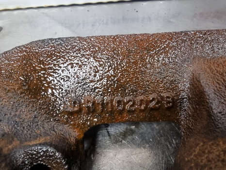 John Deere 6400, 6100l, 6500, 6500l Exhaust Manifold R110202 - Muffler/ Exhaust system: picture 4 John Deere 6400, 6100l, 6500, 6500l Exhaust Manifold R110202 - Muffler/ Exhaust system: picture 4