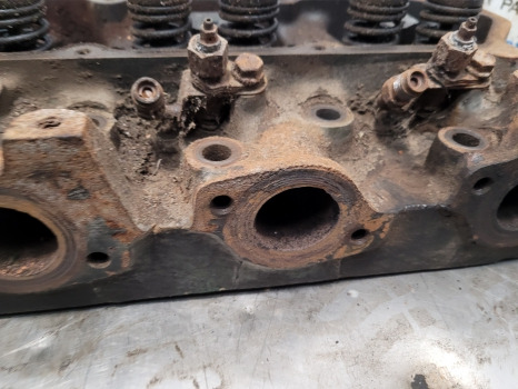 John Deere 6600, 6506, 6800, 6900 Engine Cylinder Head R112747, Re48617 - Motorhead: picture 3 John Deere 6600, 6506, 6800, 6900 Engine Cylinder Head R112747, Re48617 - Motorhead: picture 3