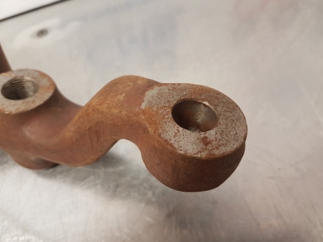 Massey Ferguson 100, 200 Series 50, 50b Fron Axle Steering Arm 1671335m1 - Steering for Farm tractor: picture 3 Massey Ferguson 100, 200 Series 50, 50b Fron Axle Steering Arm 1671335m1 - Steering for Farm tractor: picture 3