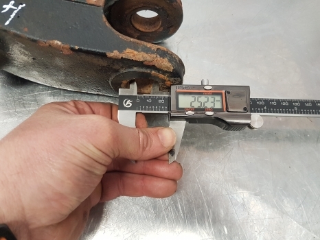 Hydraulics for Farm tractor Massey Ferguson 4255, 4220 4000, 4100 Series Cross Shaft Lift Arm Lhs 3817639m91: picture 6 Hydraulics for Farm tractor Massey Ferguson 4255, 4220 4000, 4100 Series Cross Shaft Lift Arm Lhs 3817639m91: picture 6