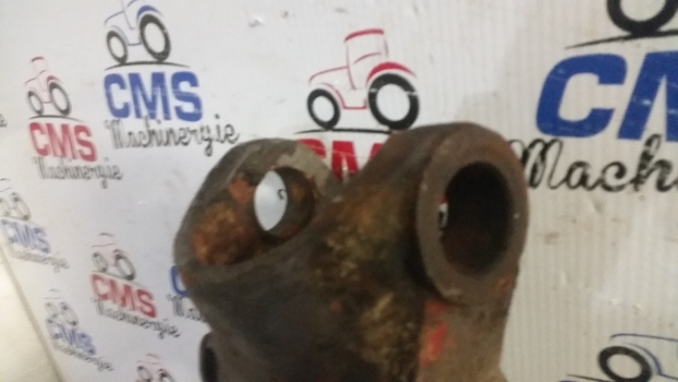 Massey Ferguson 6150, 6160 Front Axle Housing 3764030m91, Ag.105.cd - Front axle for Farm tractor: picture 2 Massey Ferguson 6150, 6160 Front Axle Housing 3764030m91, Ag.105.cd - Front axle for Farm tractor: picture 2