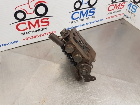 Massey Ferguson 675, 399, 372n, 375, 4225, 4255 Hydraulic Valve Assy 1679099m95 - Hydraulic valve for Farm tractor: picture 4 Massey Ferguson 675, 399, 372n, 375, 4225, 4255 Hydraulic Valve Assy 1679099m95 - Hydraulic valve for Farm tractor: picture 4