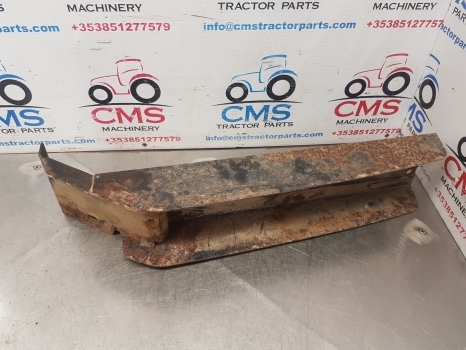 Mccormick Mc115, Case Cx50, Cx70 Mx Maxxum170 Mudguard Support Lhs 246769a3 - Fender for Farm tractor: picture 4 Mccormick Mc115, Case Cx50, Cx70 Mx Maxxum170 Mudguard Support Lhs 246769a3 - Fender for Farm tractor: picture 4