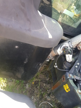 Mccormick X7.650, X7.660, X7.670, X7.640 Exhaust Box Silencer 6517872m93 - Muffler/ Exhaust system: picture 3 Mccormick X7.650, X7.660, X7.670, X7.640 Exhaust Box Silencer 6517872m93 - Muffler/ Exhaust system: picture 3