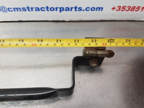 New Holland T7040, T7000, Cooler Handle Assy 84203263, 87619639 - Radiator: picture 4 New Holland T7040, T7000, Cooler Handle Assy 84203263, 87619639 - Radiator: picture 4