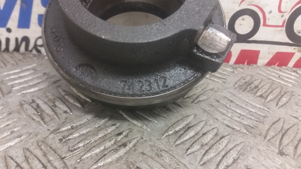 New Holland Tm Fiat F Series F100 - F130 Clutch Release Bearing 5149611 - Clutch and parts for Agricultural machinery: picture 3 New Holland Tm Fiat F Series F100 - F130 Clutch Release Bearing 5149611 - Clutch and parts for Agricultural machinery: picture 3