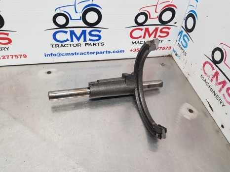 New Holland Ts110a, Ts115a Tsa Transmission Control Fork, Rod 47137041 - Transmission: picture 3 New Holland Ts110a, Ts115a Tsa Transmission Control Fork, Rod 47137041 - Transmission: picture 3