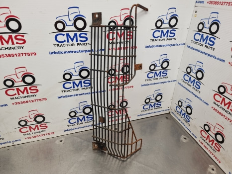 Valtra 6400, 8000, Engine Alternator Shield, Guard V33462300, V33020510 - Grill: picture 1 Valtra 6400, 8000, Engine Alternator Shield, Guard V33462300, V33020510 - Grill: picture 1