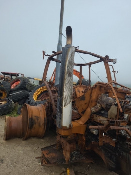 Valtra T174ea Engine Exhaust Stack Pipe Acv016170c, Acv0199870 - Engine and parts for Agricultural machinery: picture 1 Valtra T174ea Engine Exhaust Stack Pipe Acv016170c, Acv0199870 - Engine and parts for Agricultural machinery: picture 1