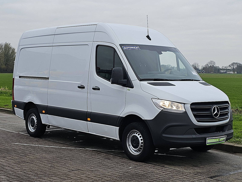 Mercedes-Benz Sprinter 311 CDI 37 AUT. L2H2 - Small van: picture 4 Mercedes-Benz Sprinter 311 CDI 37 AUT. L2H2 - Small van: picture 4