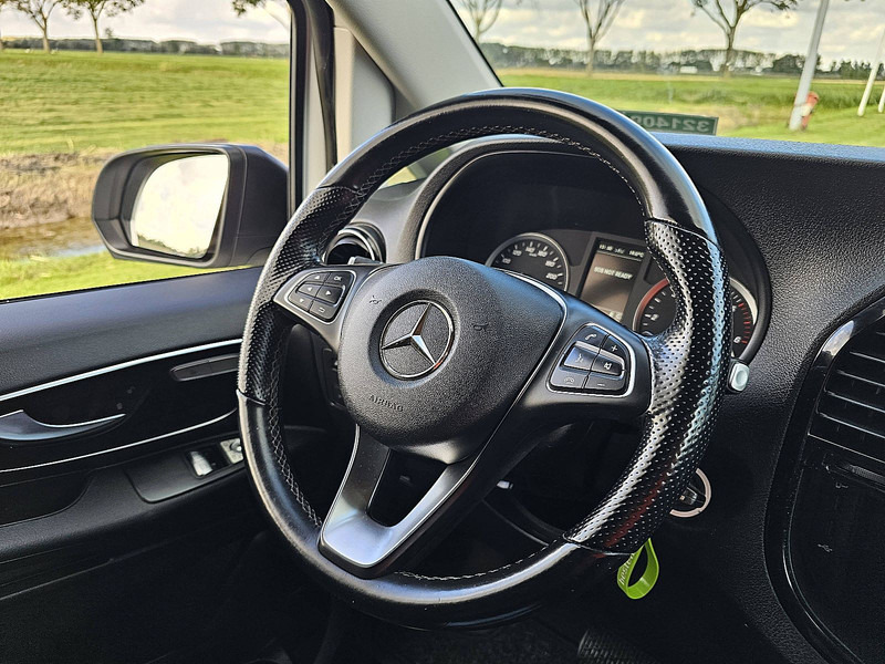 Small van Mercedes-Benz Vito 114 L3 XL Automaat Navi!: picture 9