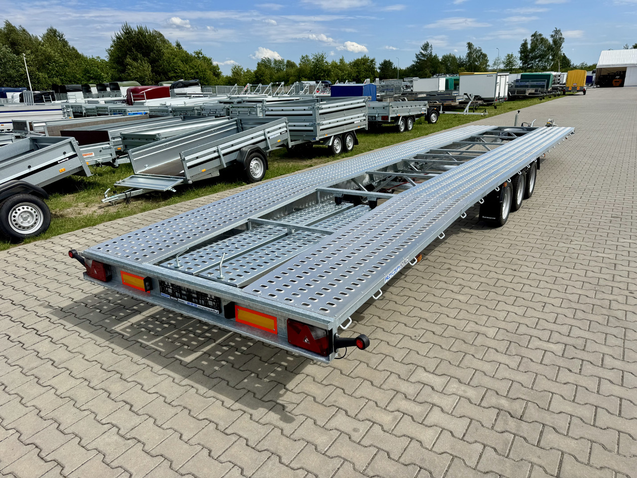 NIEWIADÓW Indiana 9m x 2.1 m | 3.5T - Autotransporter trailer: picture 5 NIEWIADÓW Indiana 9m x 2.1 m | 3.5T - Autotransporter trailer: picture 5