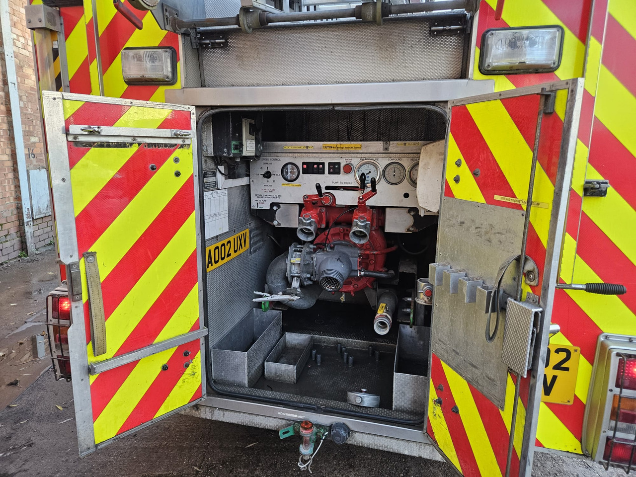 Fire truck SCANIA 94D: picture 9