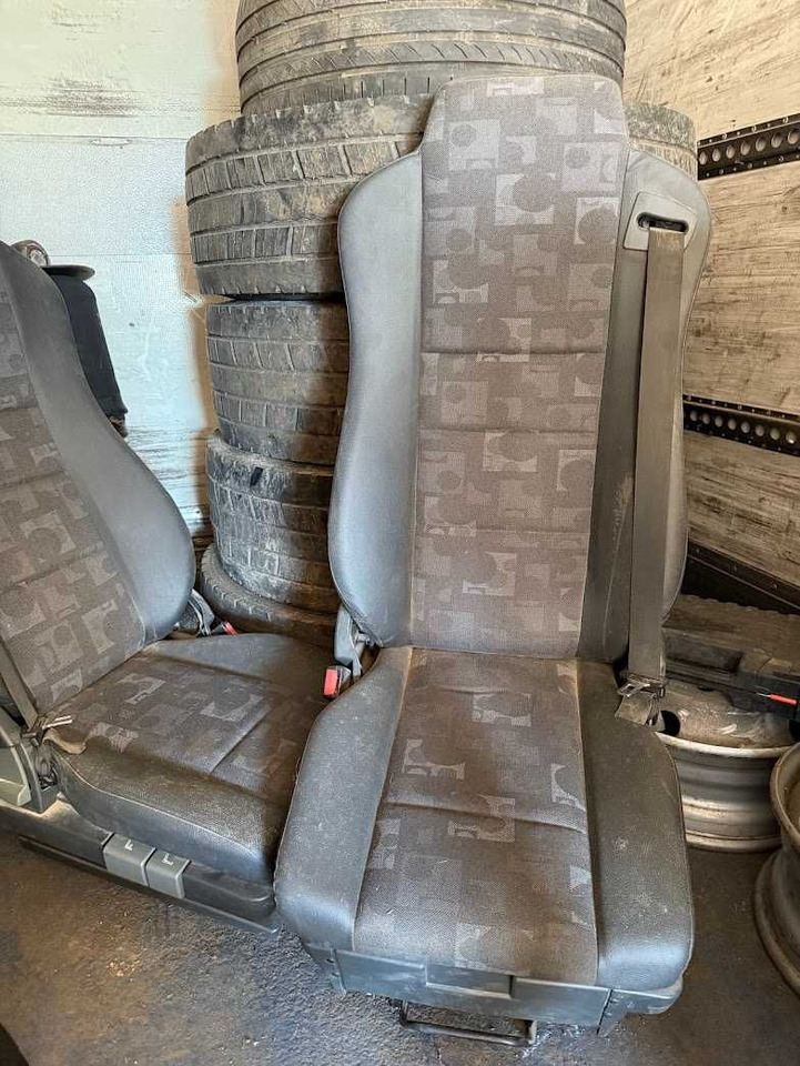 Foteli siedzenia  komplet Mercedes Actros nowe - Seat for Truck: picture 1 Foteli siedzenia  komplet Mercedes Actros nowe - Seat for Truck: picture 1