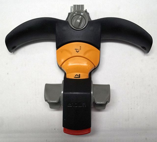 Crown 811949-001 | Rijschakelaar Controle Handle sn. SK0022151 - Electrical system for Material handling equipment: picture 1 Crown 811949-001 | Rijschakelaar Controle Handle sn. SK0022151 - Electrical system for Material handling equipment: picture 1