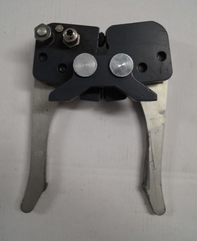 Jungheinrich 51193016 | Hydraulic Clamb from EKS312 year 2014 loading sensor 511 Hydraulic Clamb from EKS312 year 2014 loading sensor 51106010 - Hydraulics for Material handling equipment: picture 1 Jungheinrich 51193016 | Hydraulic Clamb from EKS312 year 2014 loading sensor 511 Hydraulic Clamb from EKS312 year 2014 loading sensor 51106010 - Hydraulics for Material handling equipment: picture 1
