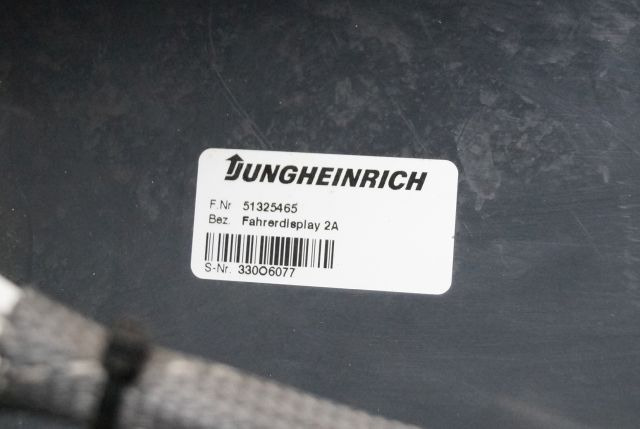 Jungheinrich 51215702 | Dashboard for ETM from year 2011 including ignition swit - Dashboard for Material handling equipment: picture 3 Jungheinrich 51215702 | Dashboard for ETM from year 2011 including ignition swit - Dashboard for Material handling equipment: picture 3