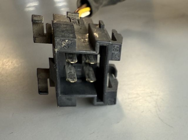 Linde 409324 | Joystick Single Axis Still no. 8409324 sn 0651 59 - Electrical system for Material handling equipment: picture 3 Linde 409324 | Joystick Single Axis Still no. 8409324 sn 0651 59 - Electrical system for Material handling equipment: picture 3