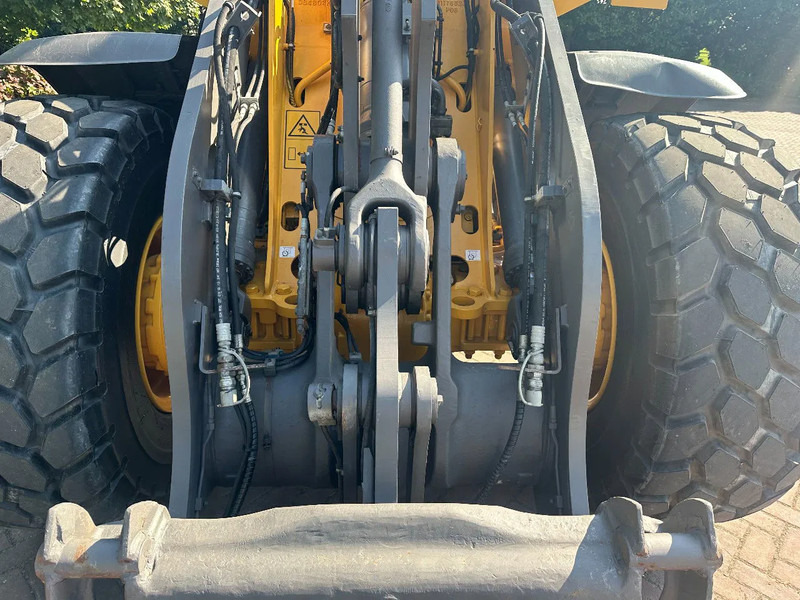 Wheel loader Volvo L70 H: picture 9