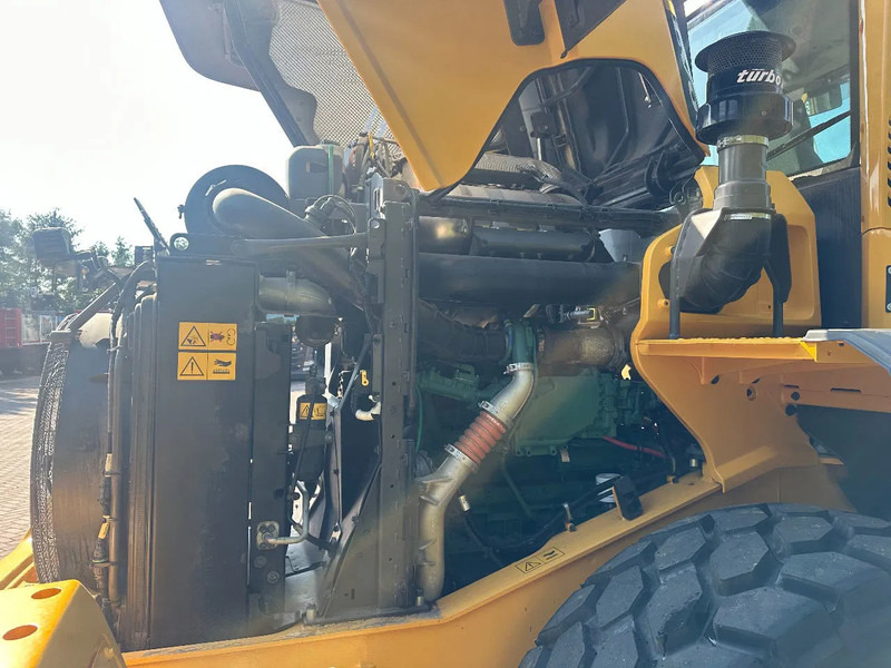 Wheel loader Volvo L70 H: picture 15
