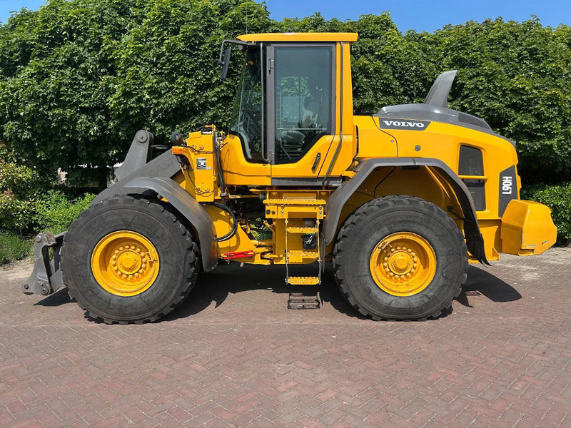 Volvo L90 H - Wheel loader: picture 1 Volvo L90 H - Wheel loader: picture 1