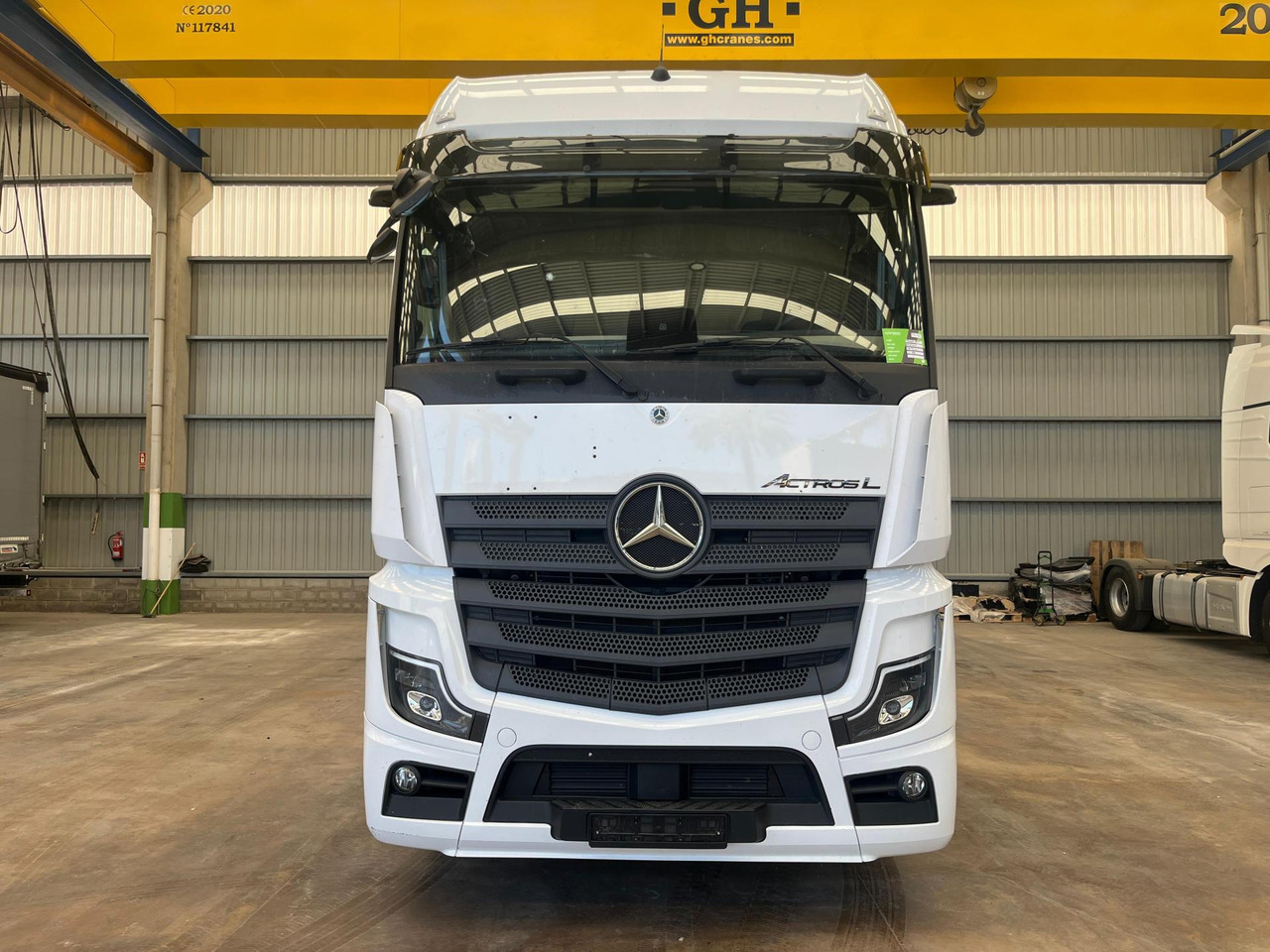Tractor unit Mercedes-Benz Actros 5 1845 BigSpace: picture 6