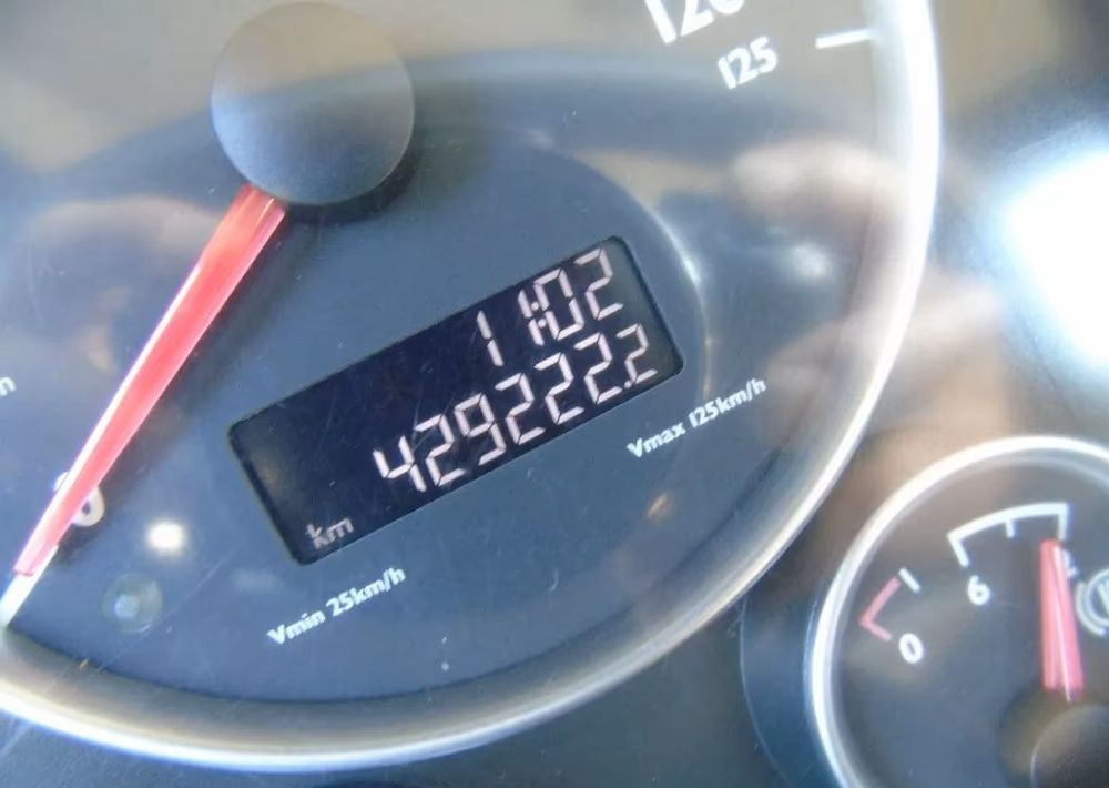 Tipper, Crane truck MAN TGS 26.400 6x6 – Wywrotka 3-stronna Meiller + Żuraw HIAB 166 E3 HIPRO – 429.222 km – Euro 4: picture 24 Tipper, Crane truck MAN TGS 26.400 6x6 – Wywrotka 3-stronna Meiller + Żuraw HIAB 166 E3 HIPRO – 429.222 km – Euro 4: picture 24