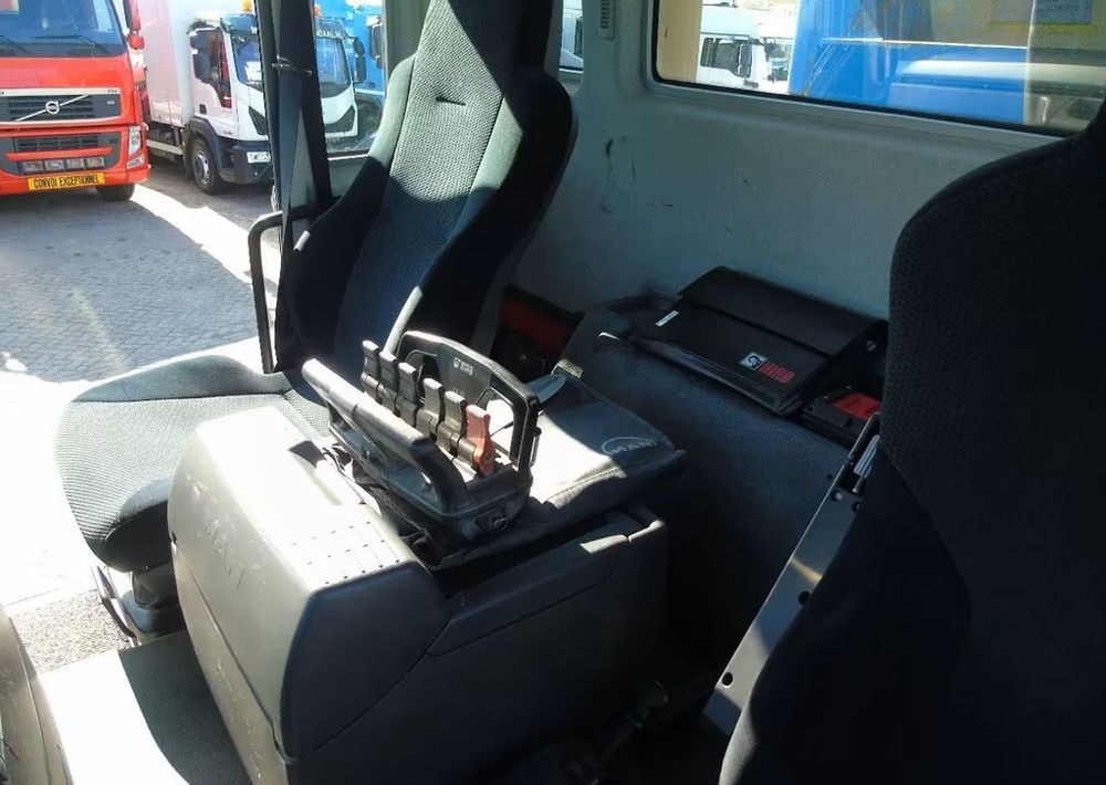 Tipper, Crane truck MAN TGS 26.400 6x6 – Wywrotka 3-stronna Meiller + Żuraw HIAB 166 E3 HIPRO – 429.222 km – Euro 4: picture 20 Tipper, Crane truck MAN TGS 26.400 6x6 – Wywrotka 3-stronna Meiller + Żuraw HIAB 166 E3 HIPRO – 429.222 km – Euro 4: picture 20