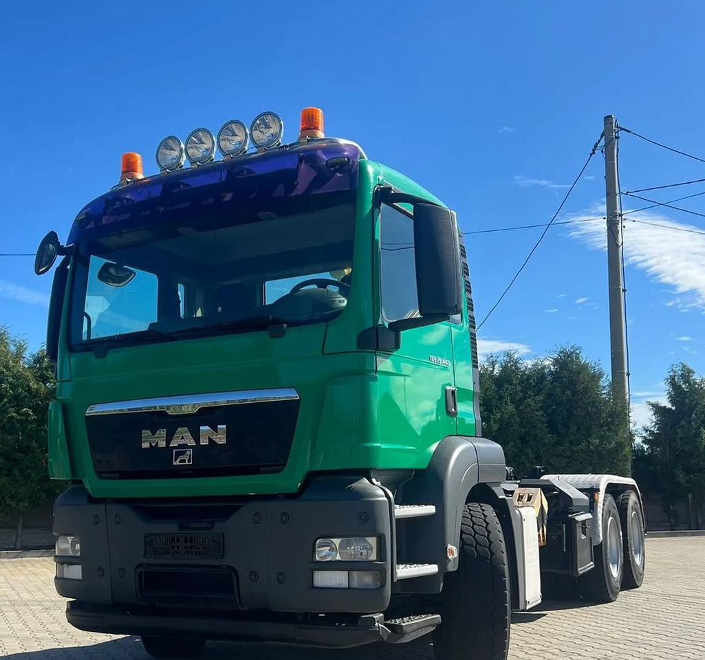 MAN TGS 26.440 | Hakowiec Meiller-Kipper | 6x4 - dwie osie napędowe | 440 KM | przód resor, tył pneumatyczne |Belka ostrzegawcza (koguty) - Hook lift truck: picture 1 MAN TGS 26.440 | Hakowiec Meiller-Kipper | 6x4 - dwie osie napędowe | 440 KM | przód resor, tył pneumatyczne |Belka ostrzegawcza (koguty) - Hook lift truck: picture 1