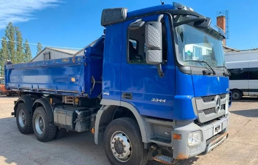 Mercedes-Benz Actros 3344 6x4 / Wywrotka trójstronna Miller / Euro 5 / - Tipper: picture 1 Mercedes-Benz Actros 3344 6x4 / Wywrotka trójstronna Miller / Euro 5 / - Tipper: picture 1