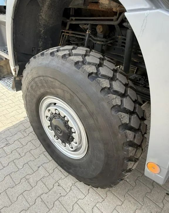 Mercedes-Benz Actros 4141AK 8x8 | Wywrotka Meiller | TELLIGENT z sprzęgłem system stabilizacji jazdy | Euro 5 - Tipper: picture 3 Mercedes-Benz Actros 4141AK 8x8 | Wywrotka Meiller | TELLIGENT z sprzęgłem system stabilizacji jazdy | Euro 5 - Tipper: picture 3
