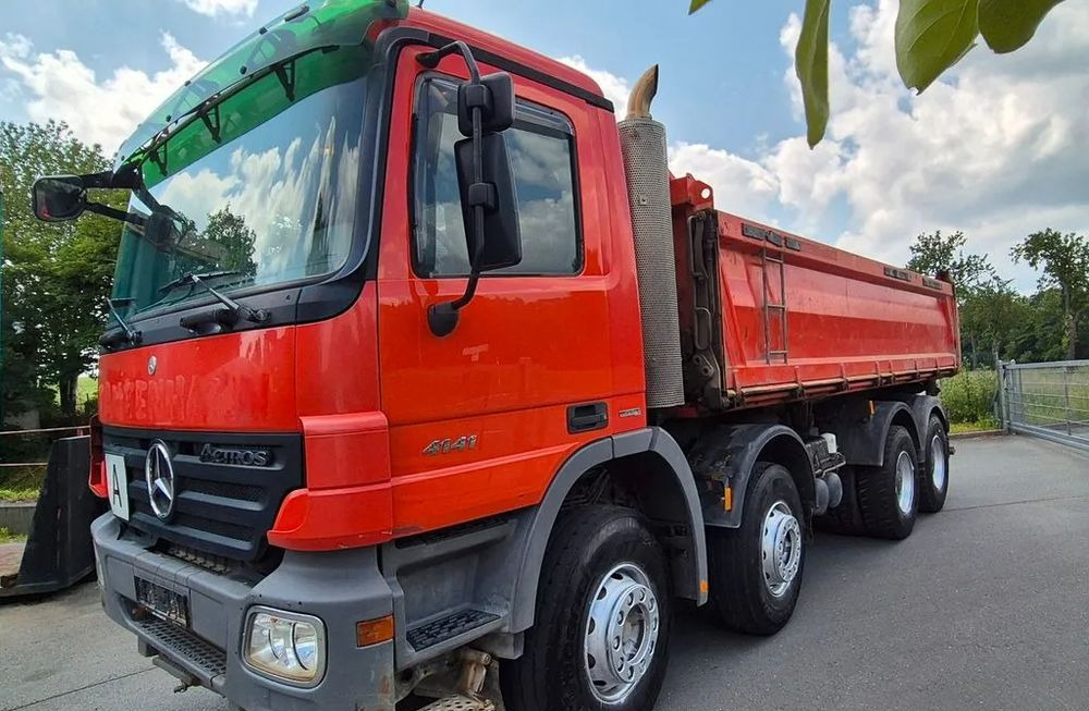 Mercedes-Benz Mercedes-Benz ACTROS 4141 Wywrotka 8x4 | Euro 5 | 408 KM | 337 798 km | 2010 - Tipper: picture 2 Mercedes-Benz Mercedes-Benz ACTROS 4141 Wywrotka 8x4 | Euro 5 | 408 KM | 337 798 km | 2010 - Tipper: picture 2