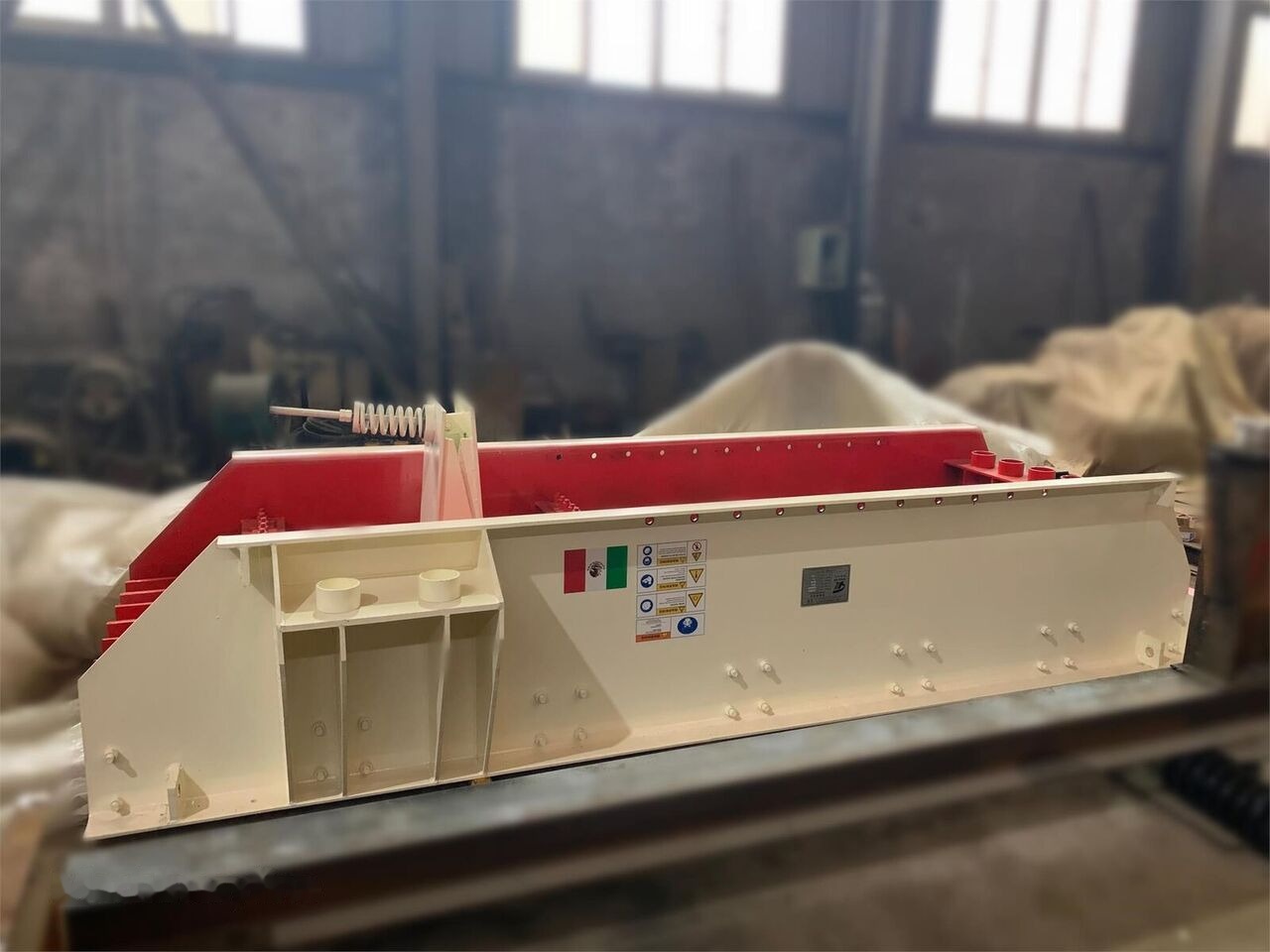 Kinglink ZSW380X96 Grizzly Vibrating Feeder - Mining machinery: picture 2 Kinglink ZSW380X96 Grizzly Vibrating Feeder - Mining machinery: picture 2