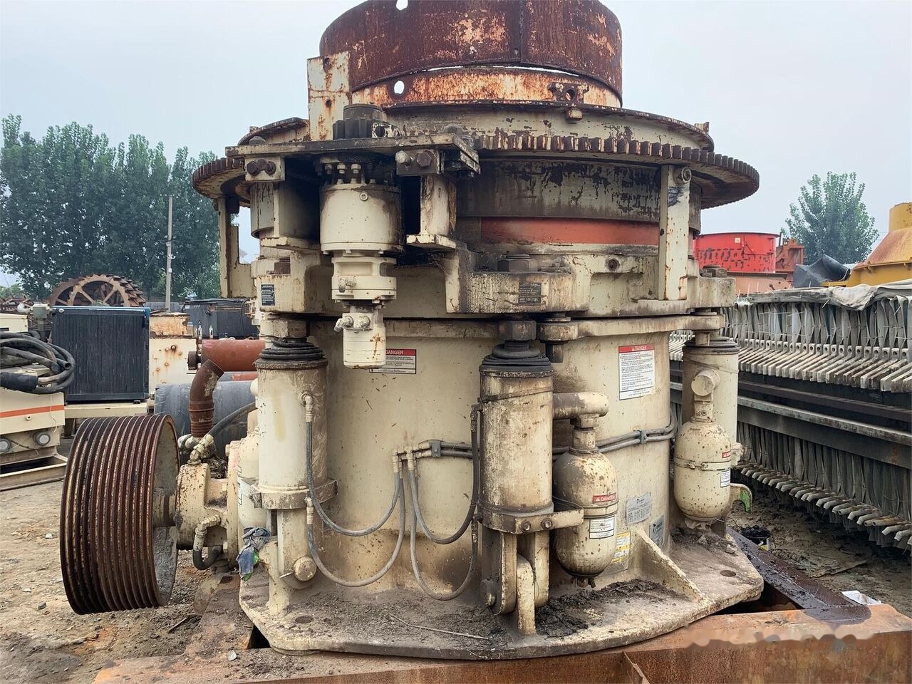 Metso HP400 Original Cone Crusher Used - Cone crusher: picture 1 Metso HP400 Original Cone Crusher Used - Cone crusher: picture 1