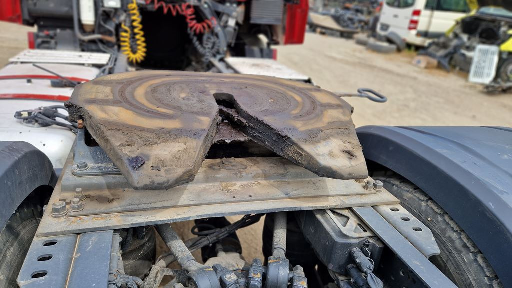 JOST JSK 37C185 Ζ1 - Fifth wheel coupling for Truck: picture 1 JOST JSK 37C185 Ζ1 - Fifth wheel coupling for Truck: picture 1