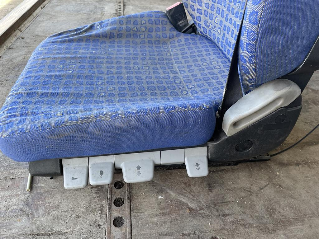 MAN AIR DRIVER SEAT - Seat for Truck: picture 4 MAN AIR DRIVER SEAT - Seat for Truck: picture 4