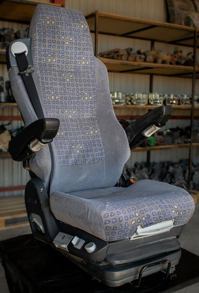 MAN TGA- PASSENGER - Seat for Truck: picture 3 MAN TGA- PASSENGER - Seat for Truck: picture 3