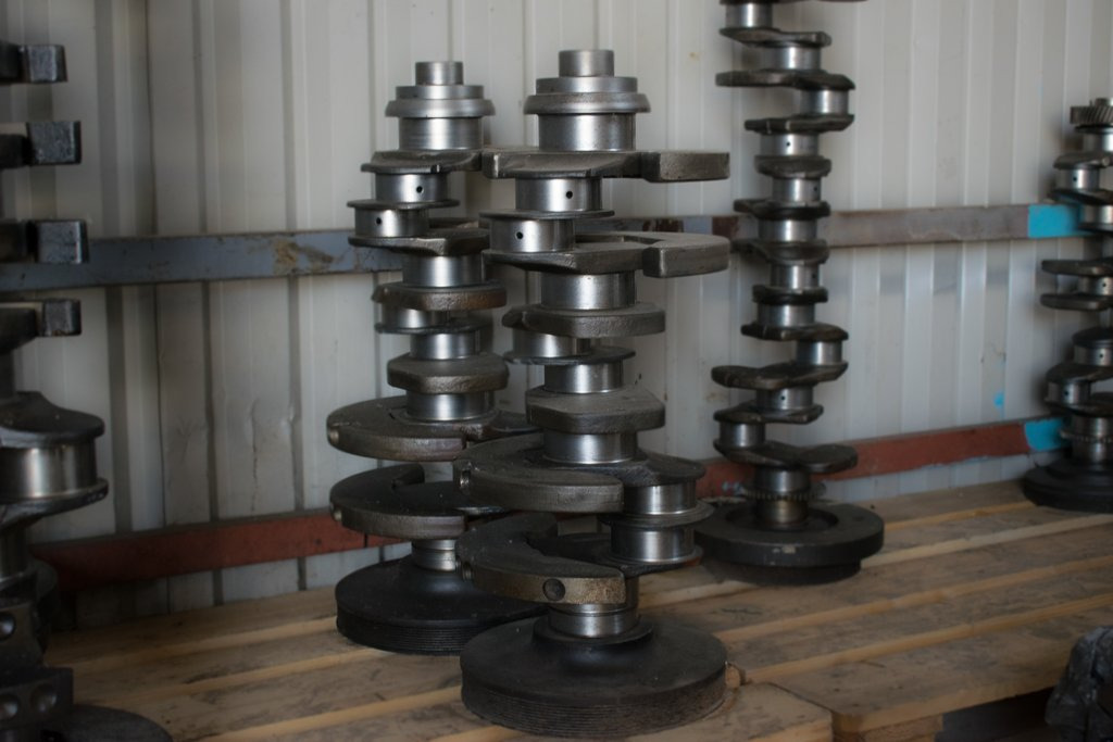 MERCEDES-BENZ ACTROS OM541 6CYLINDER - Crankshaft for Truck: picture 2 MERCEDES-BENZ ACTROS OM541 6CYLINDER - Crankshaft for Truck: picture 2